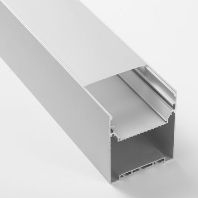 정착물을 밝히는 장식적 중단 주도하는 스트립 프로파일 벽 설치